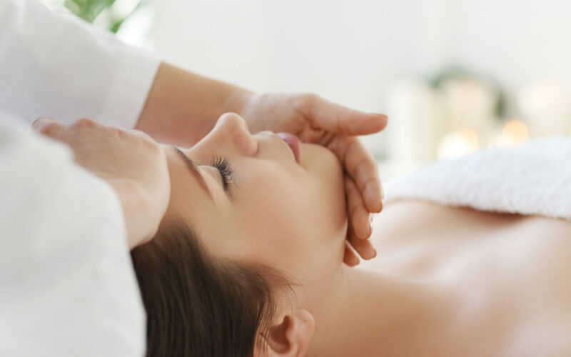 Terapia Craneo Sacral 1 2025 Terapia Craneo Sacral lying woman receiving massage craniosacral therapy scaled 2025